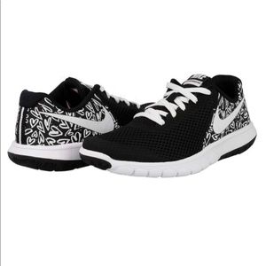 New Nike Flex Experience 5 running shoe